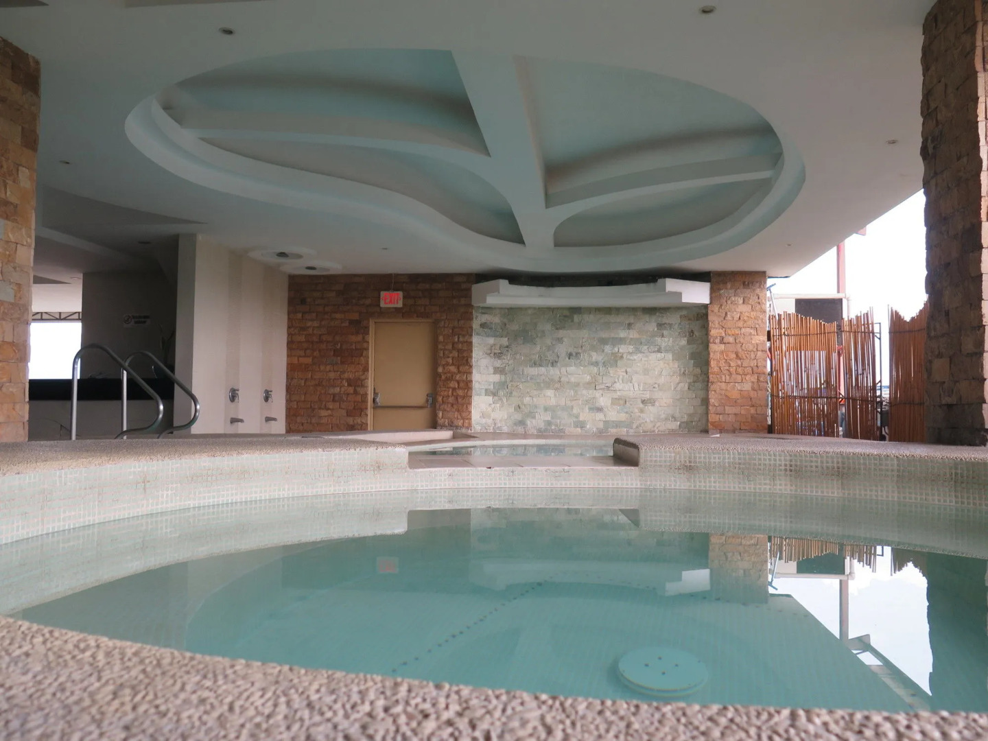 Foto - The Pinnacle Hotel and Suites