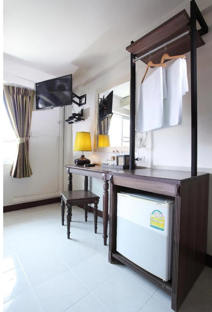 Photo - Rambuttri Village Plaza