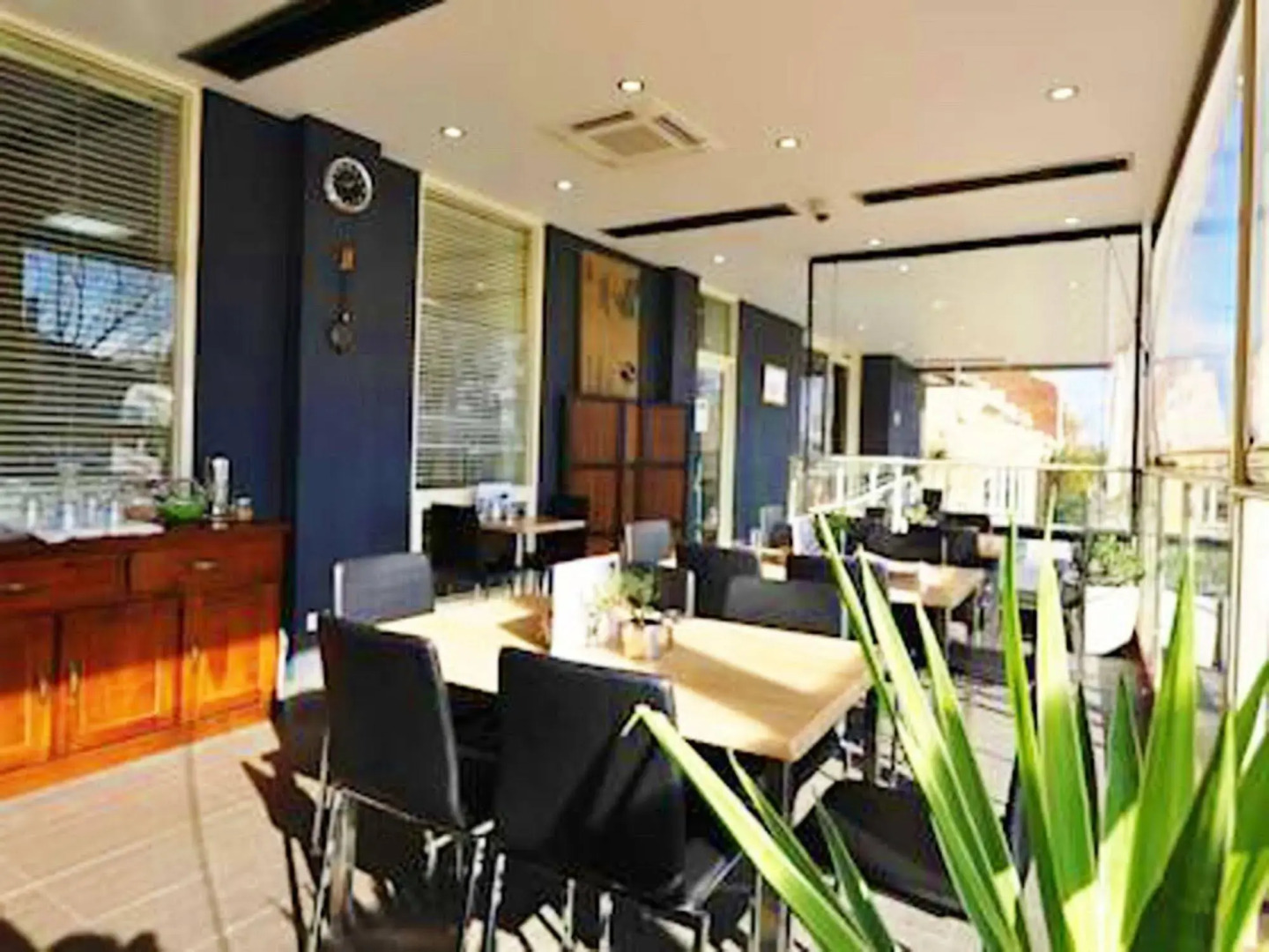 Photo - Miami Hotel Melbourne