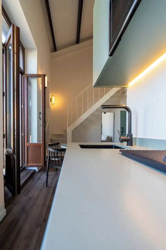 Foto - VLC HOST - Reina 168