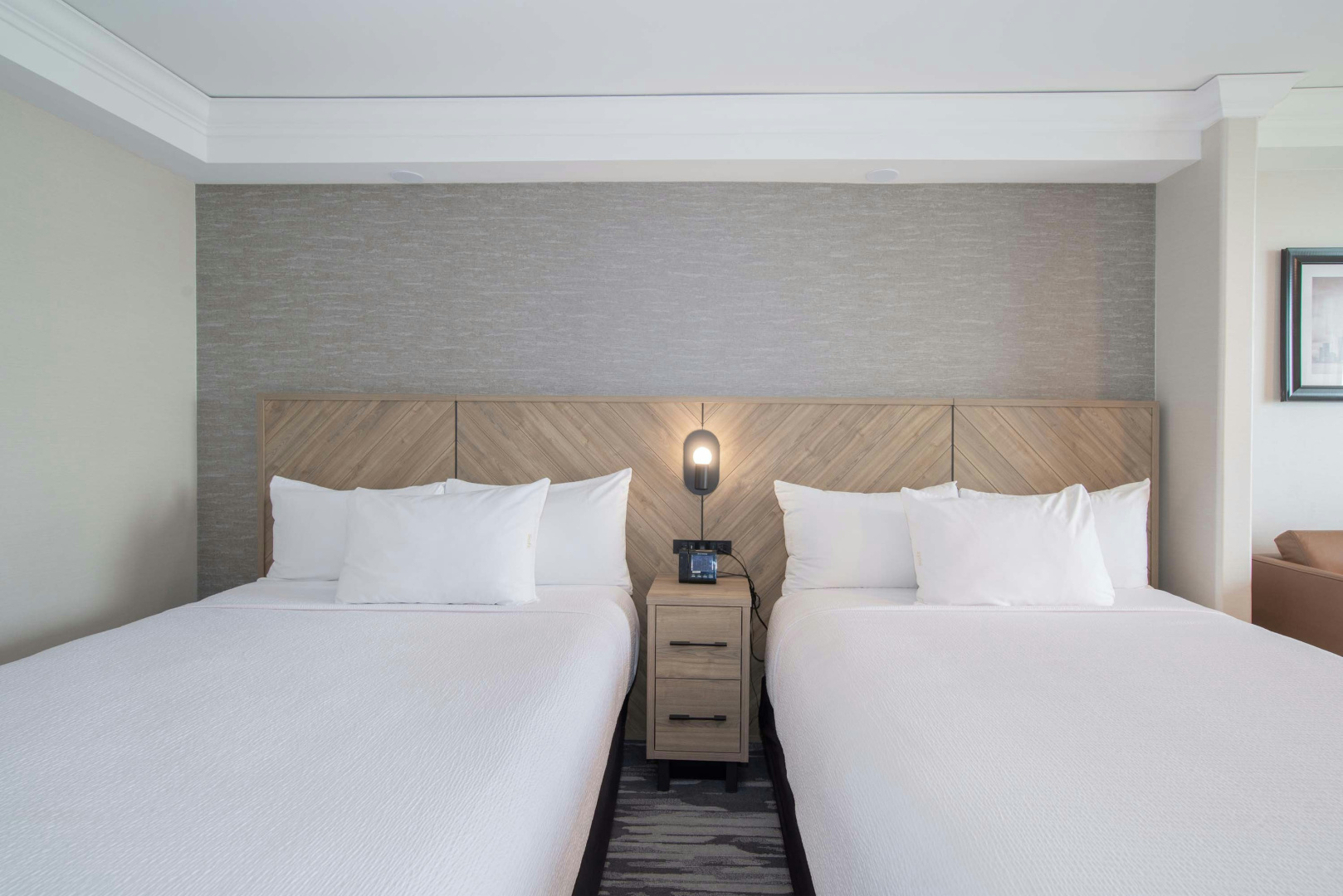 Photo - Sandman Signature Toronto Airport Hotel