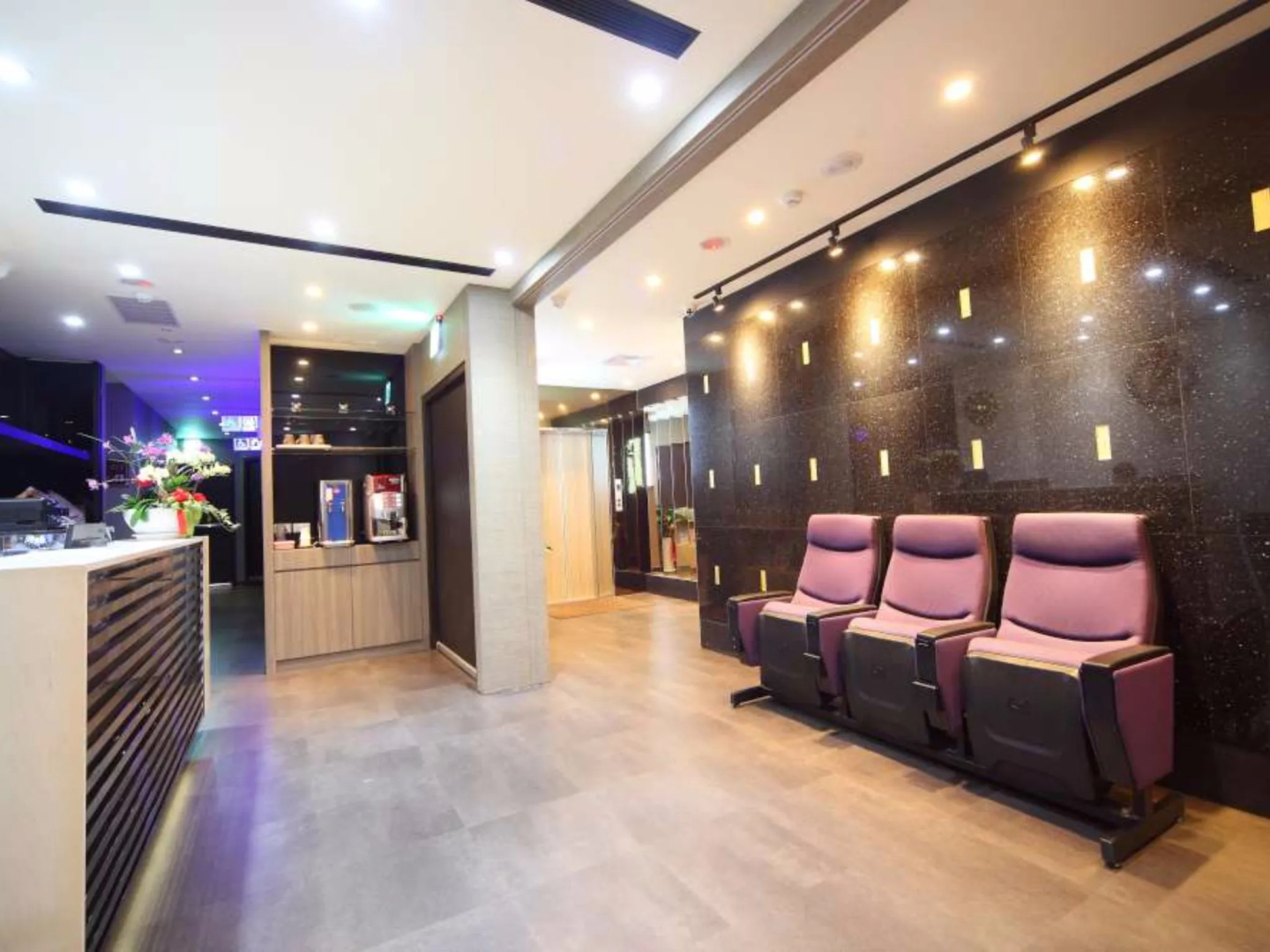 Foto - E-House
