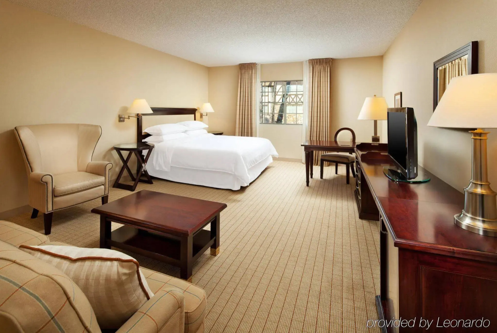 Photo - Anaheim Majestic Garden Hotel