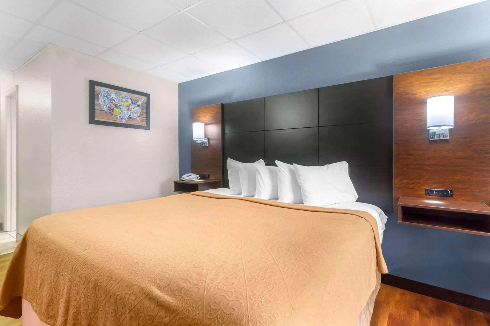 Photo - Econo Lodge Inn & Suites Gatlinburg at the Convention Center