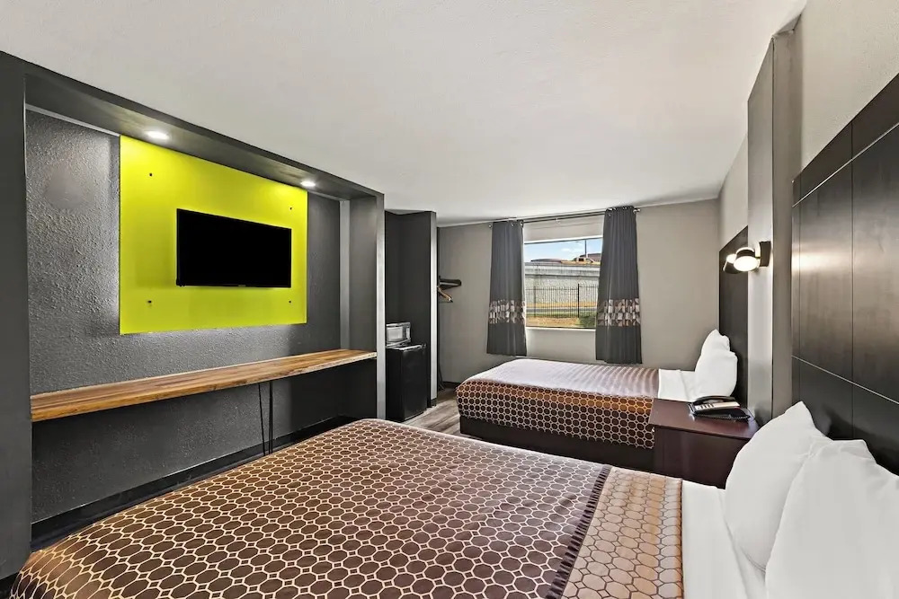 Photo - Scottish Inns Austin North