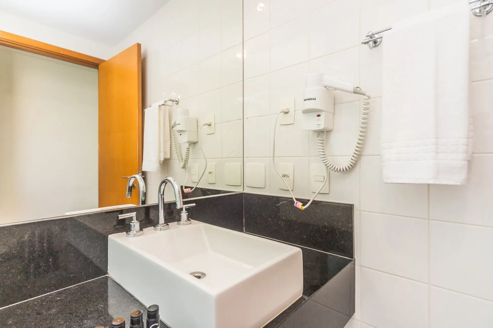 Foto - Paraíso Suítes by Charlie