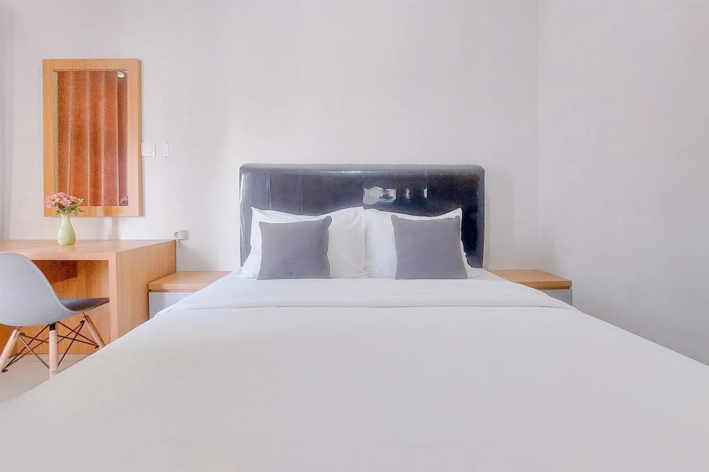 Best Place Studio At Amazana Serpong Apartment