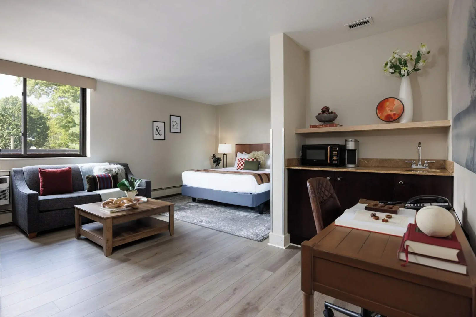 Photo - The Andrew Hotel