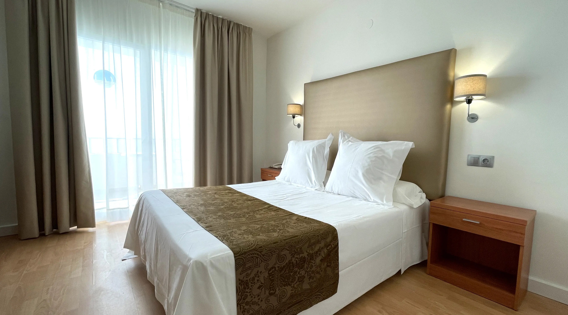 Photo - FAY Victoria Beach