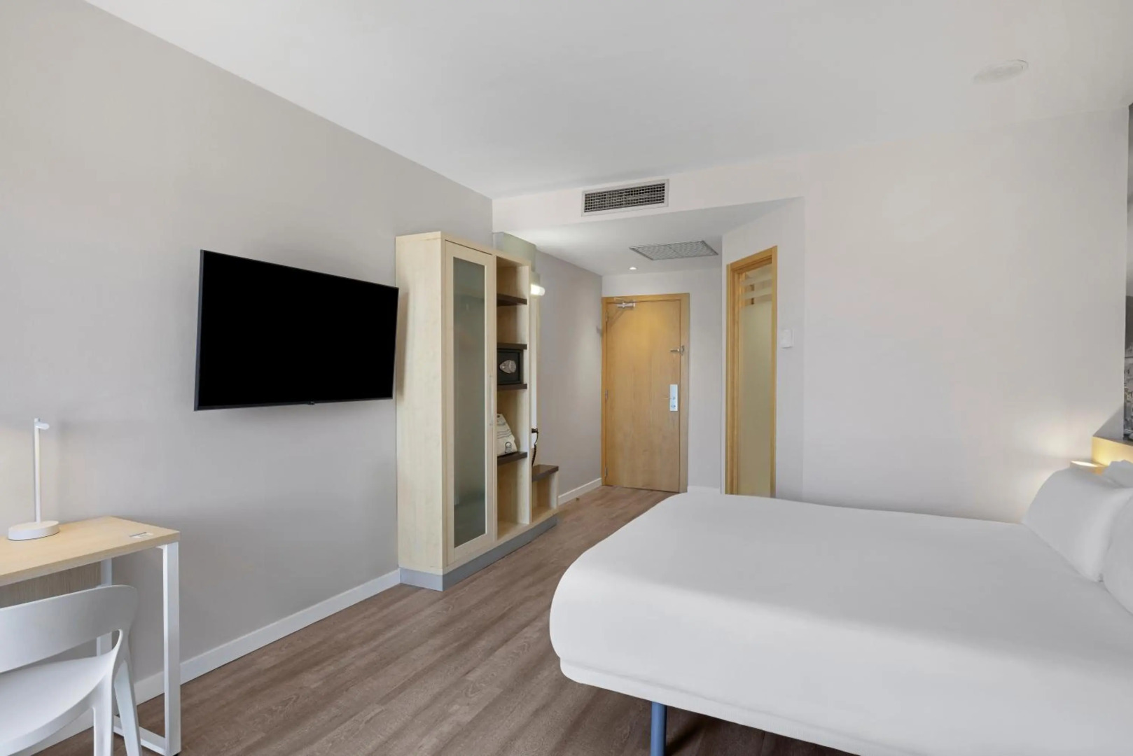 Foto - B&B HOTEL Girona 3