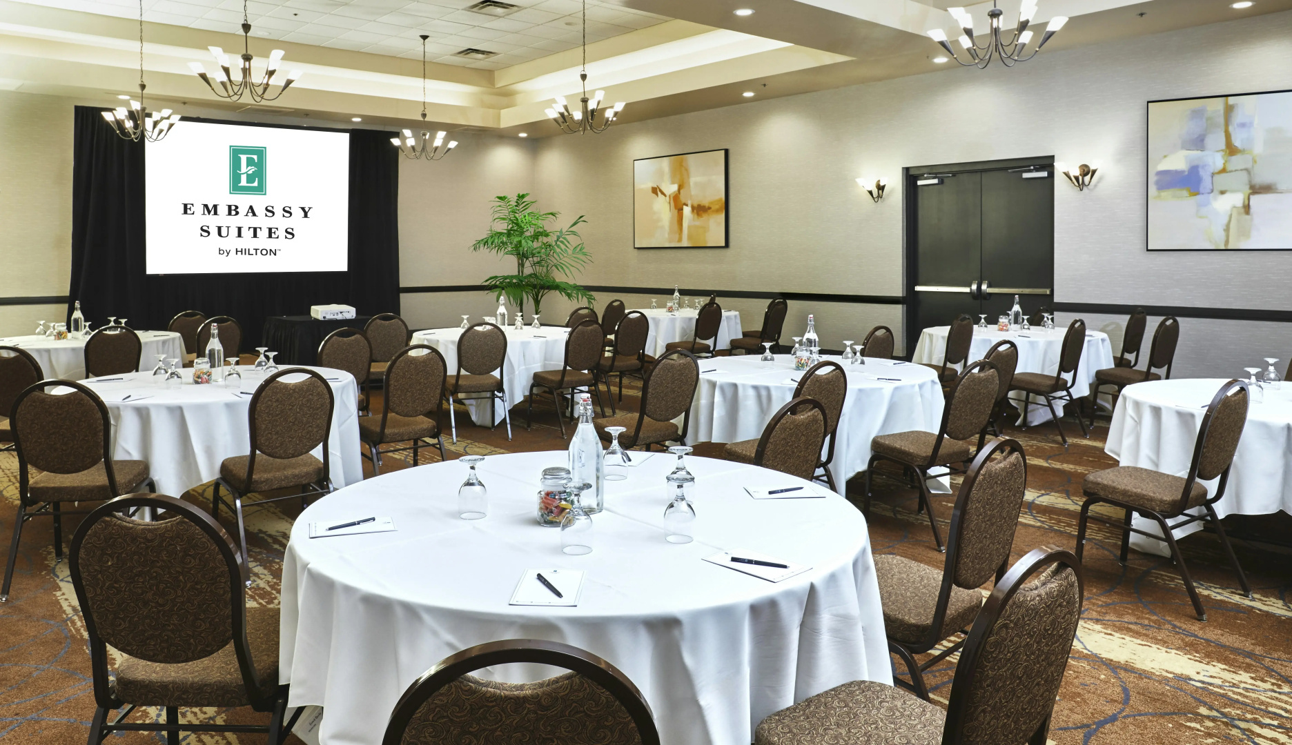 Photo - Embassy Suites by Hilton Phoenix Scottsdale