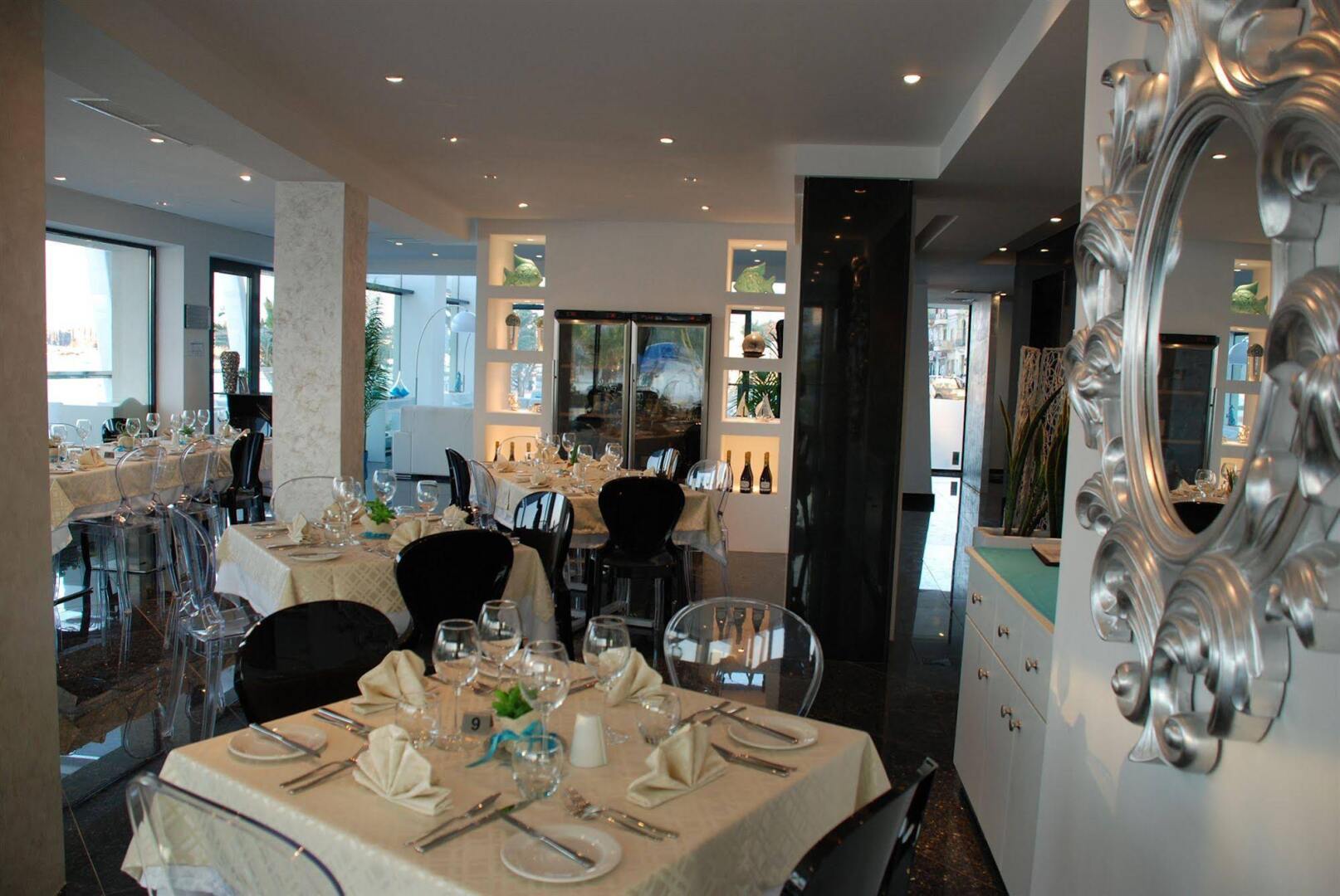 Foto - Water's Edge Hotel