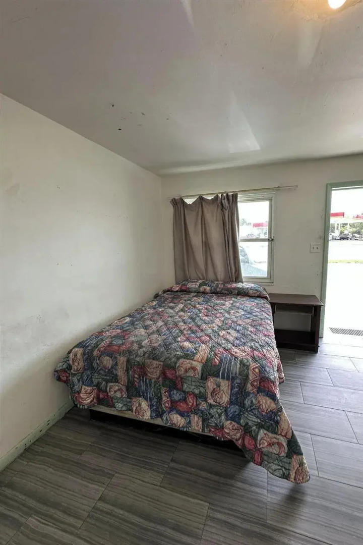 Foto - Base Motel By OYO South Tampa