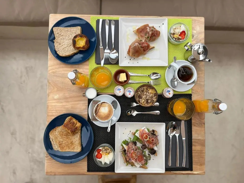 Photo - Bristol Sunset Beach - Holiday Apartments