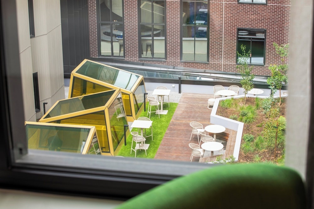 Photo - Holiday Inn Melbourne Bourke Street Mall by IHG