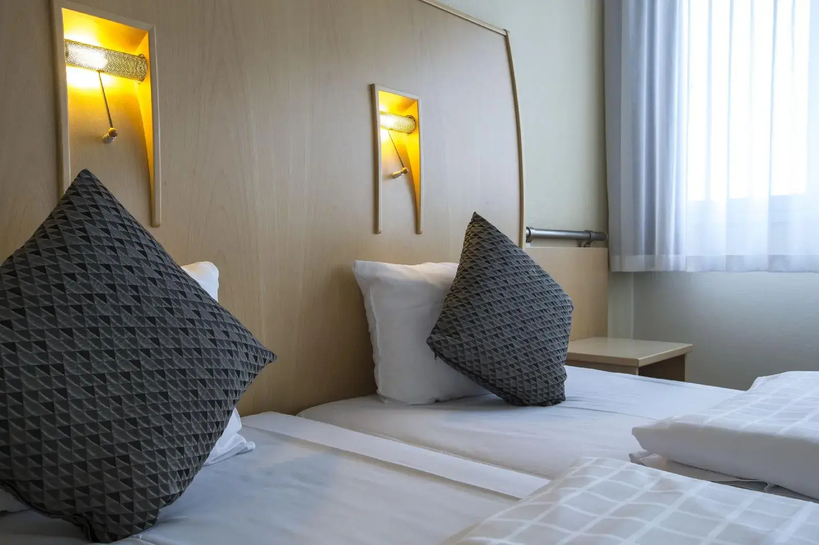Photo - Best Western Plus Airport Hotel