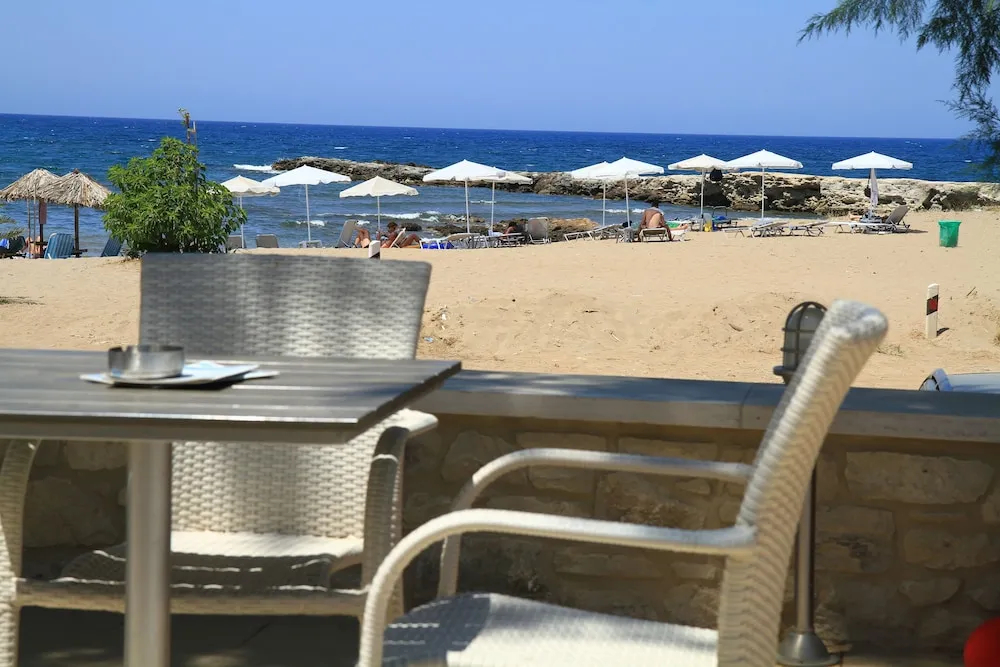 Photo - Nautilus Bay Hotel