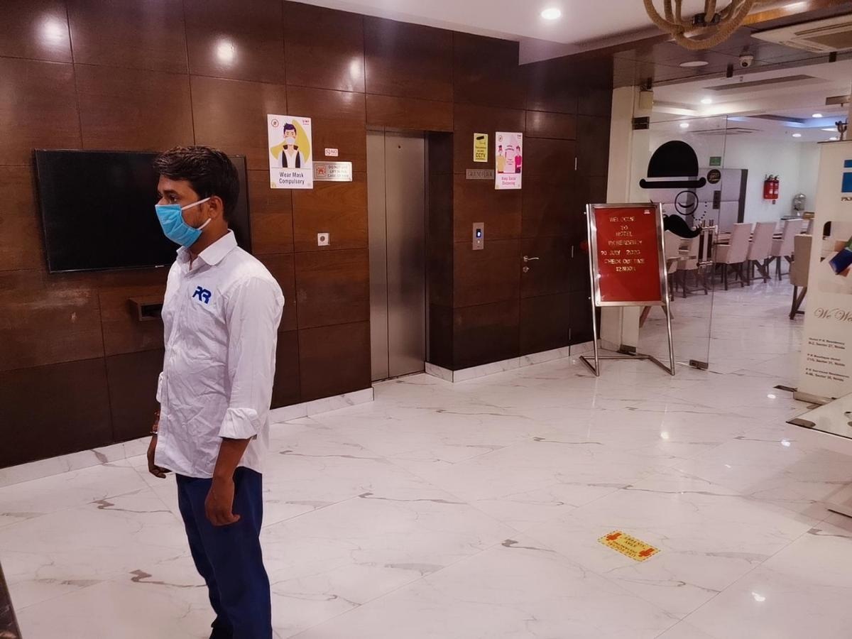 Foto - Hotel PK Residency Sector 18 Noida