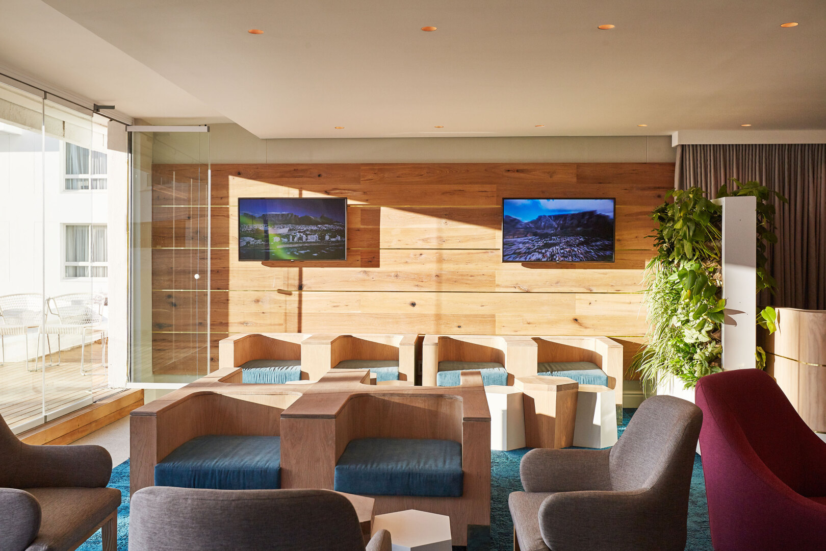 Photo - President Hotel