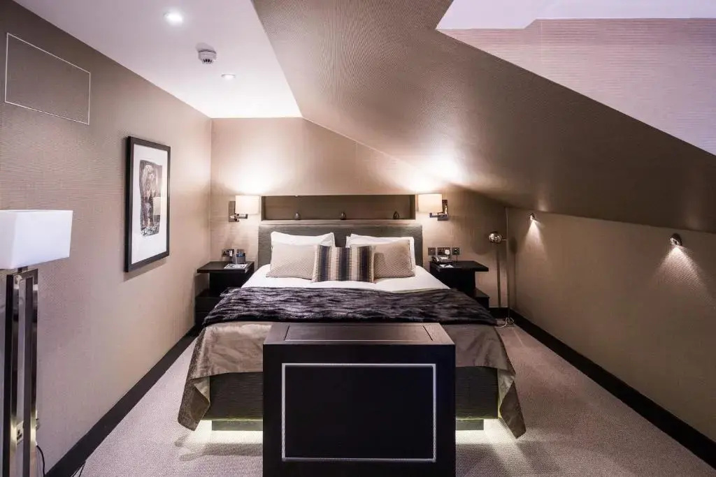 Photo - The Chester Hotel