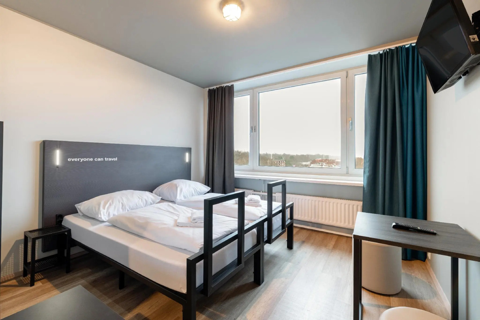 Photo - a&o Hamburg Hammer Kirche