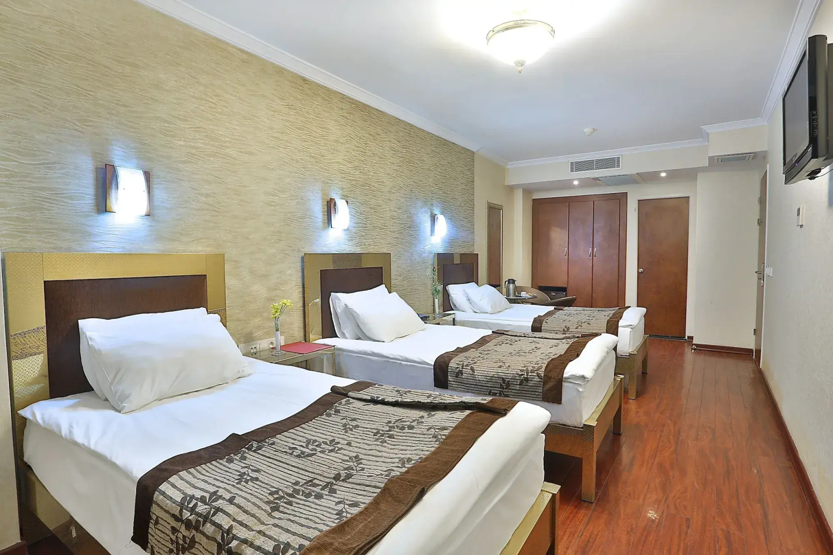 Photo - Grand Madrid Hotel