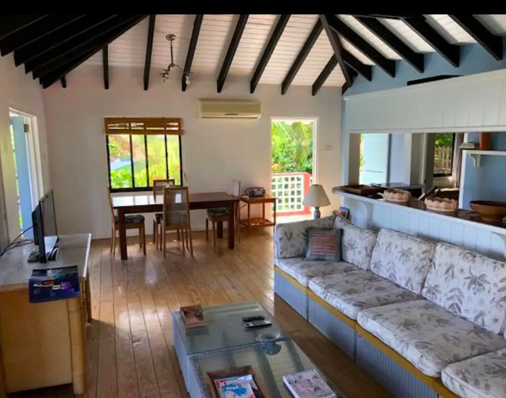 Bequia Beachfront Villa Hotel — фото 1