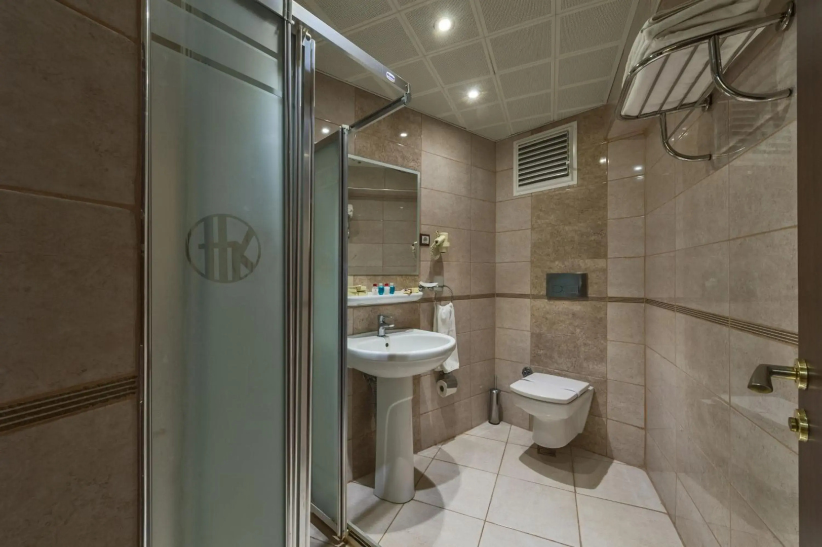 Foto - Kuran Hotel International