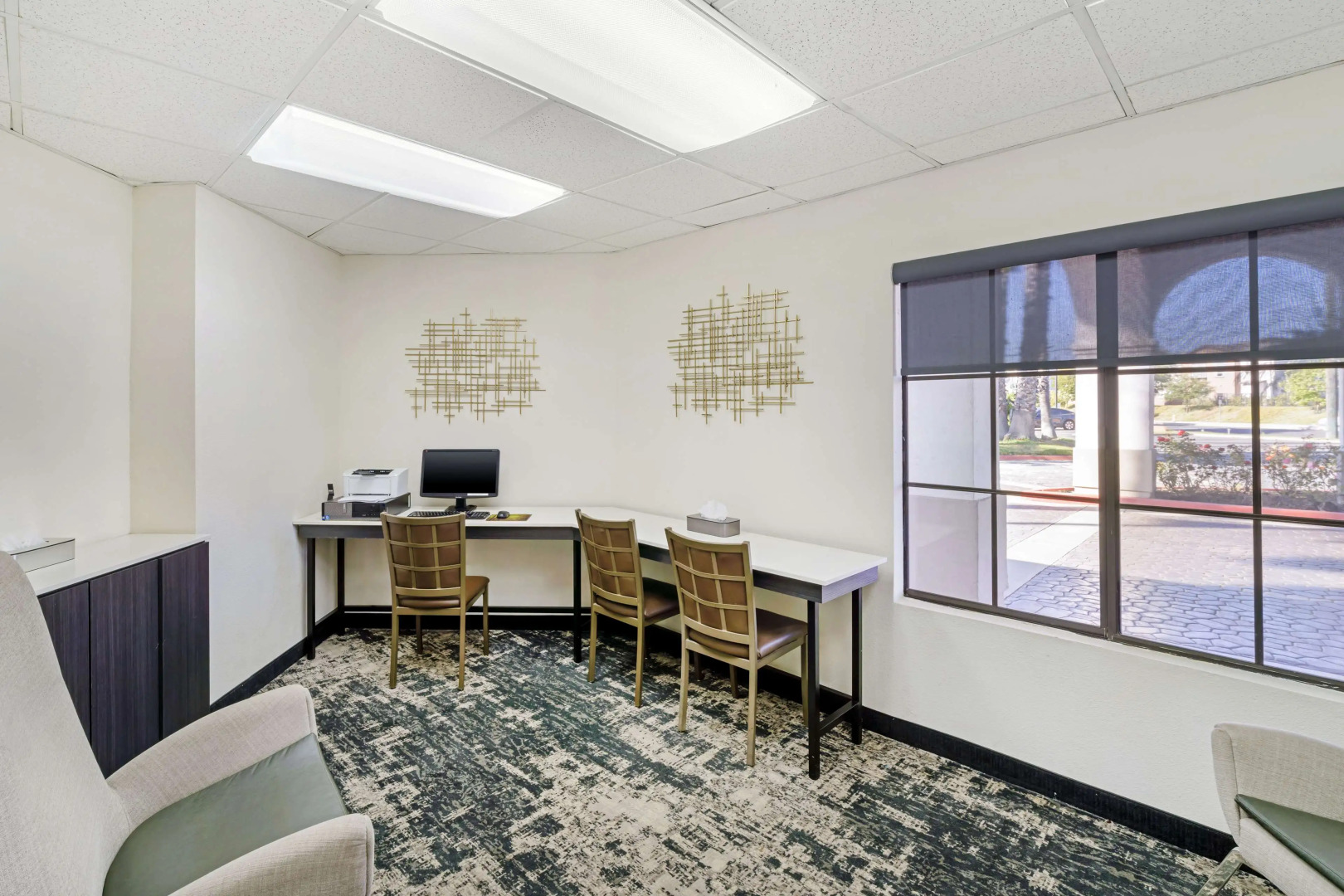 Photo - Best Western Posada Royale Hotel & Suites