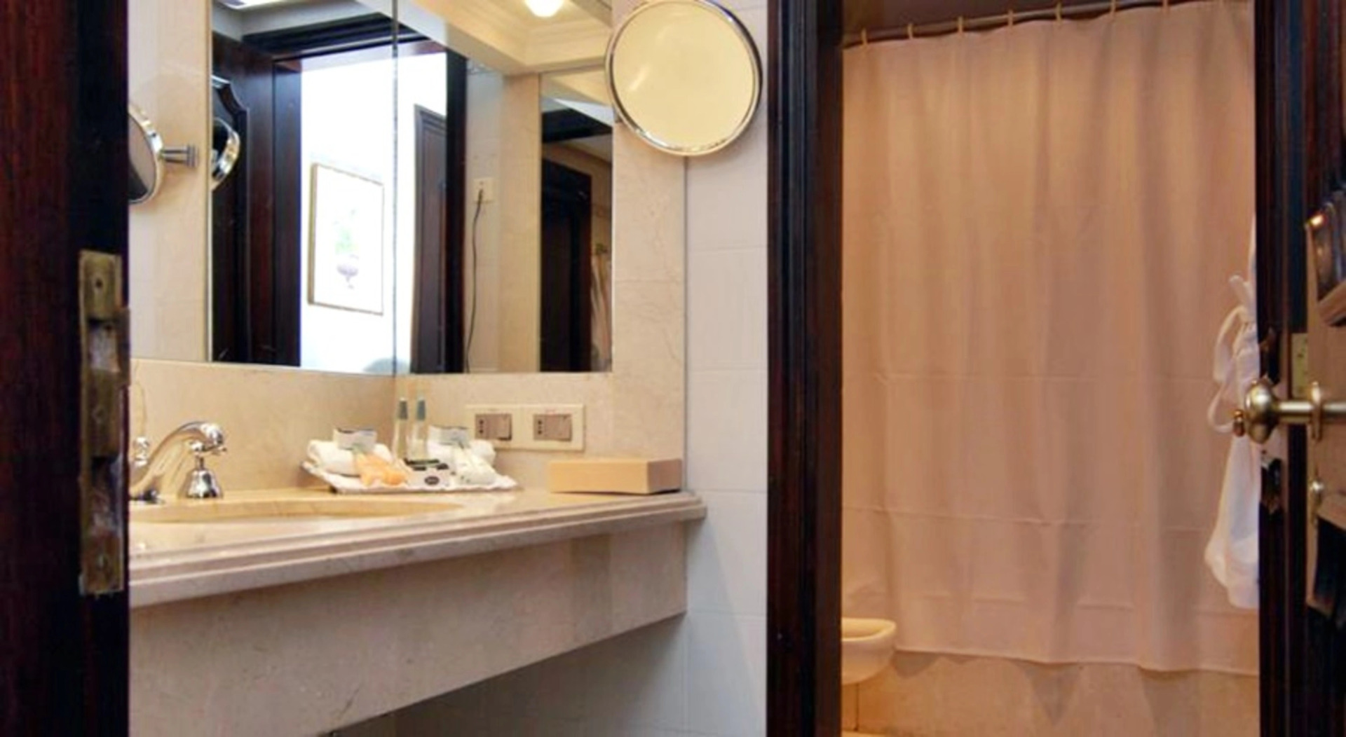 Photo - Radisson Montevideo Victoria Plaza Hotel