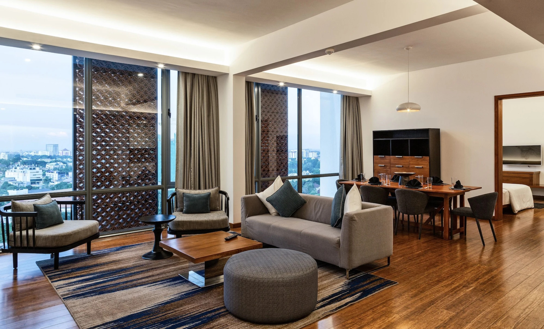 Photo - Jetwing Colombo Seven