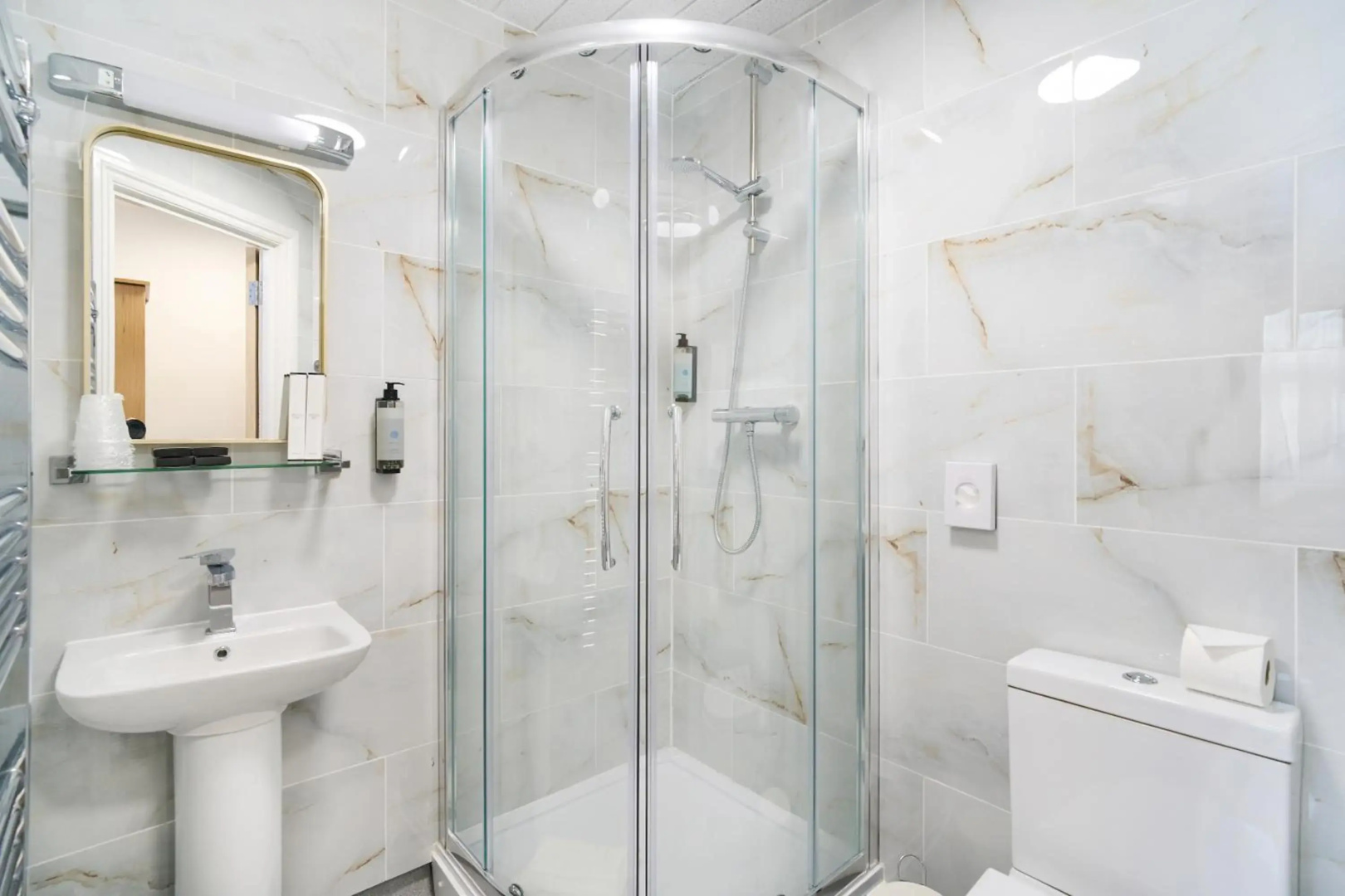 Photo - Best Western Greater London Hotel