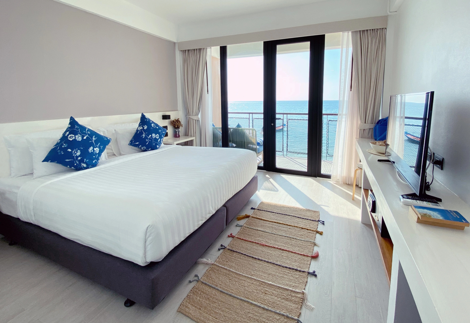 Blue Tao Beach Hotel