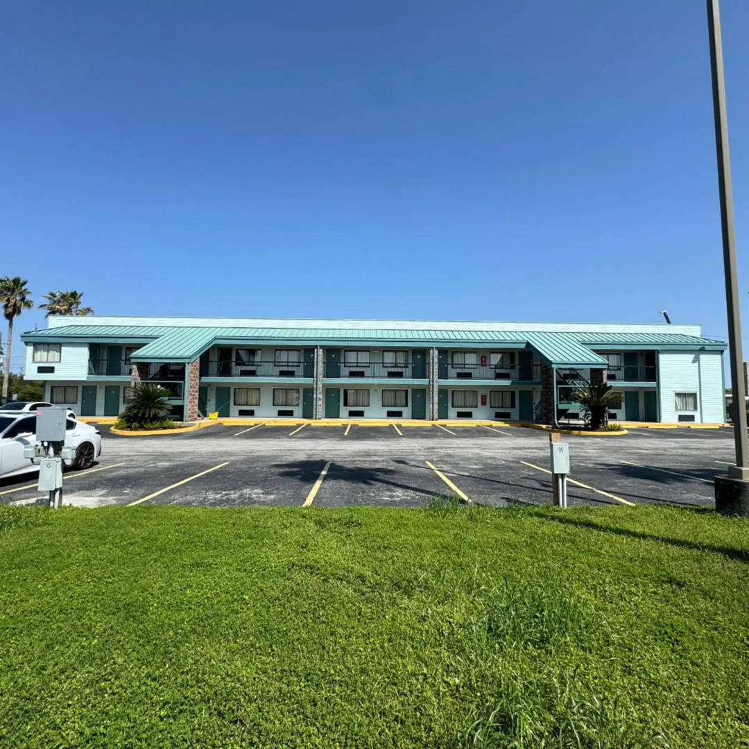 Photo - Nola Inn & Suites
