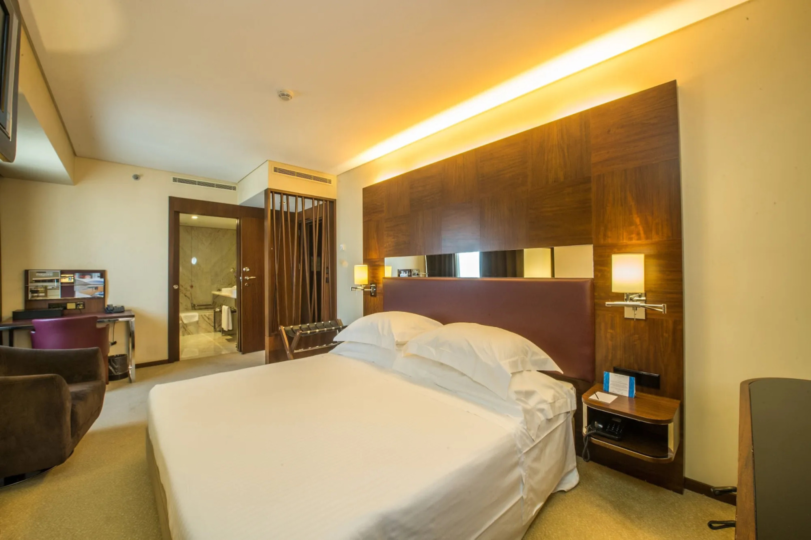 Photo - Porto Palácio Hotel by The Editory