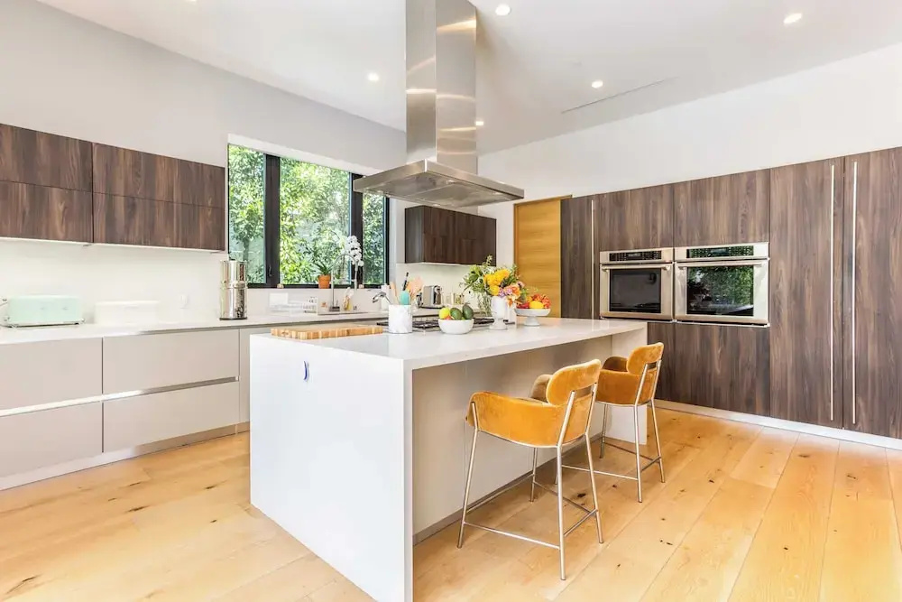 Foto - Luxe Weho Villa, Walk to Melrose Ave, Pool + Hot Tub North Vista by Avantstay