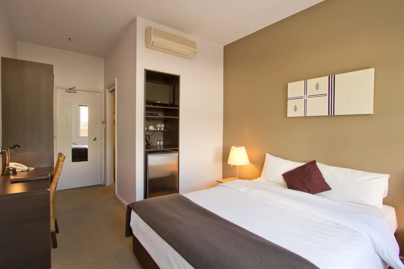 Photo - Vulcan Hotel Sydney