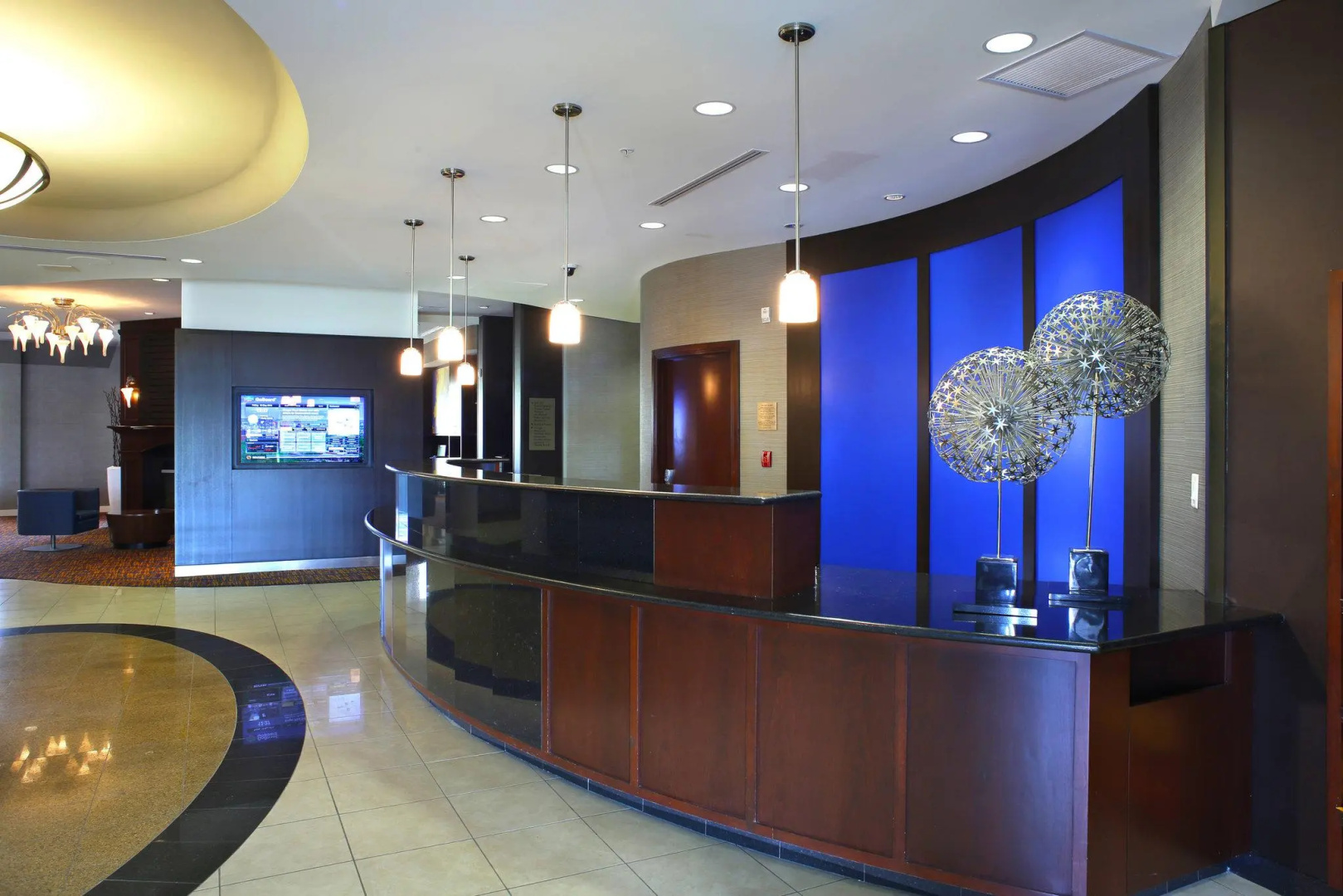 Photo - Courtyard by Marriott Hamilton