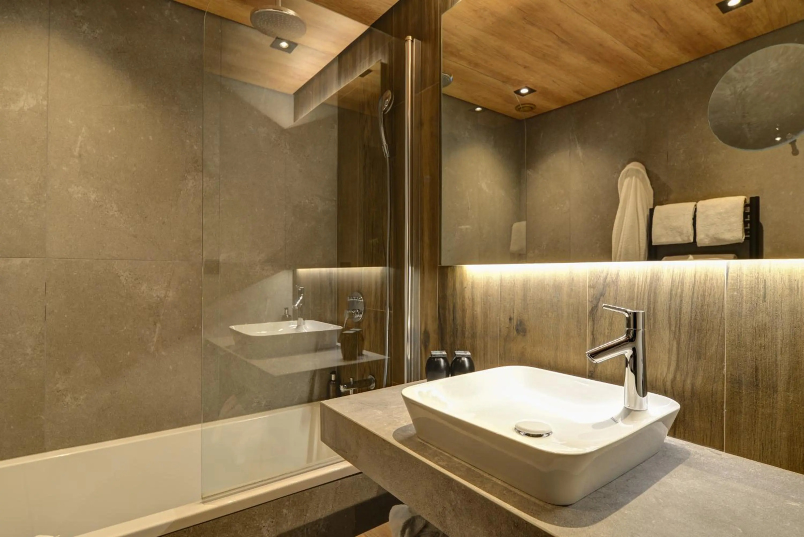 Photo - Alpina Eclectic Hotel