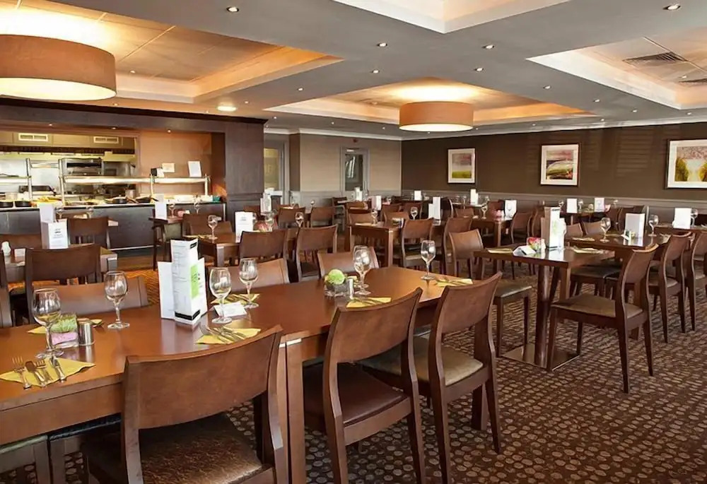 Photo - St Ives Hotel