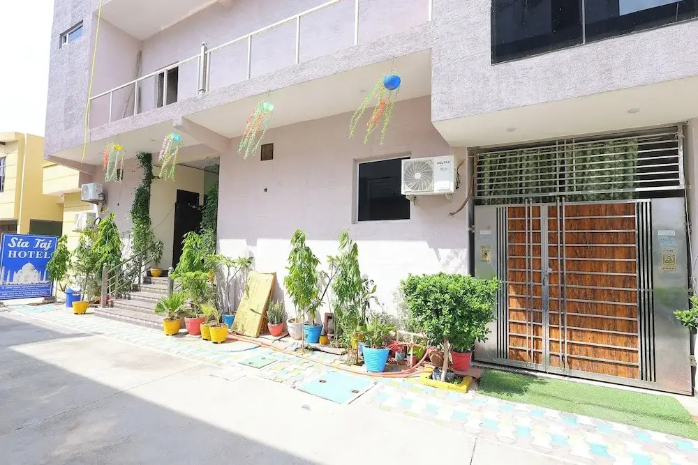 Photo - Sia Taj Hotel nearest Taj Mahal Agra