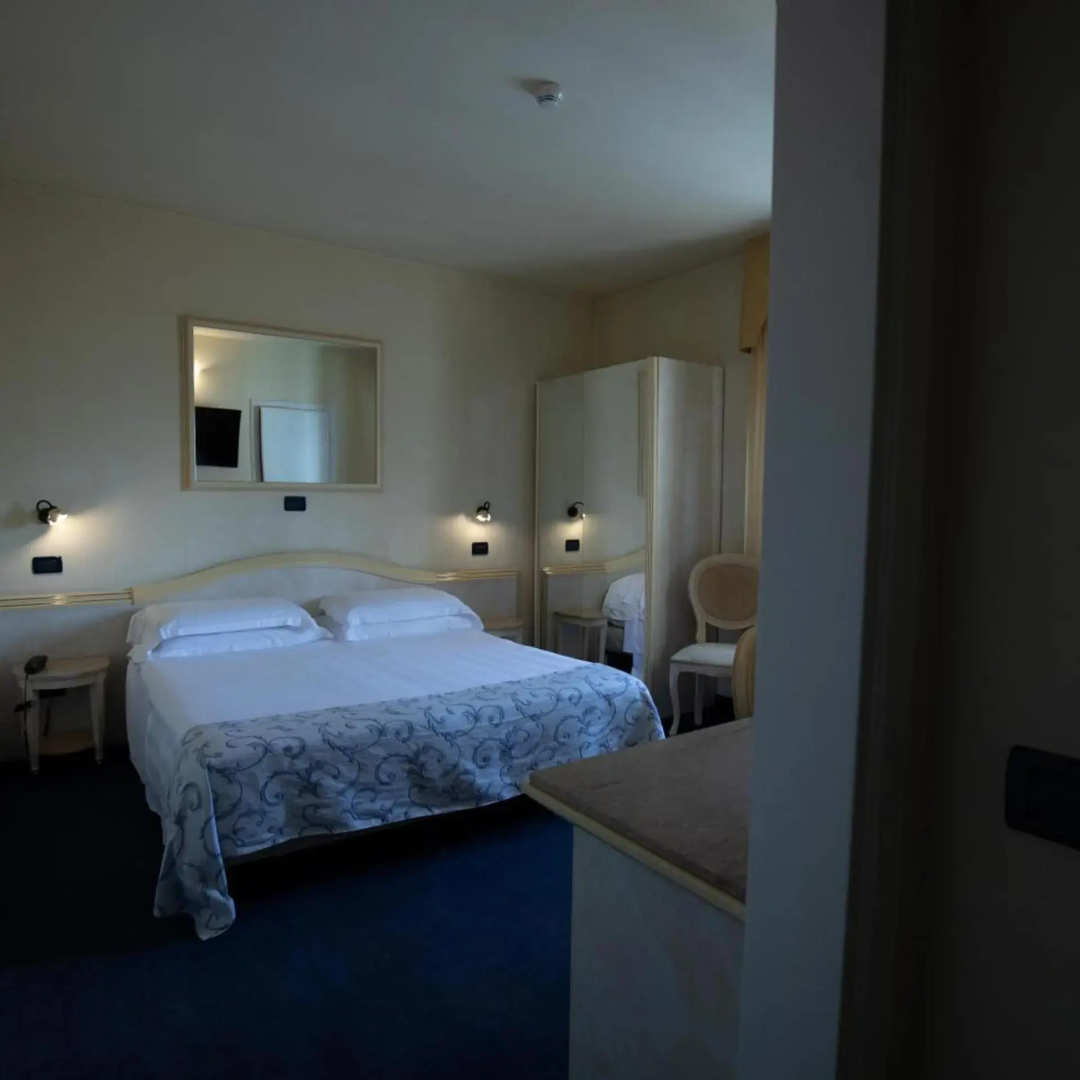 Photo - Hotel London