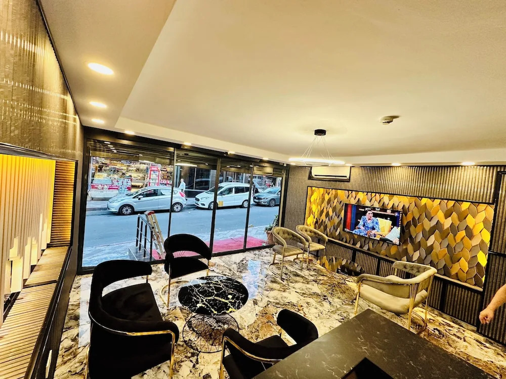 Photo - Crowned Exclusive Hotel