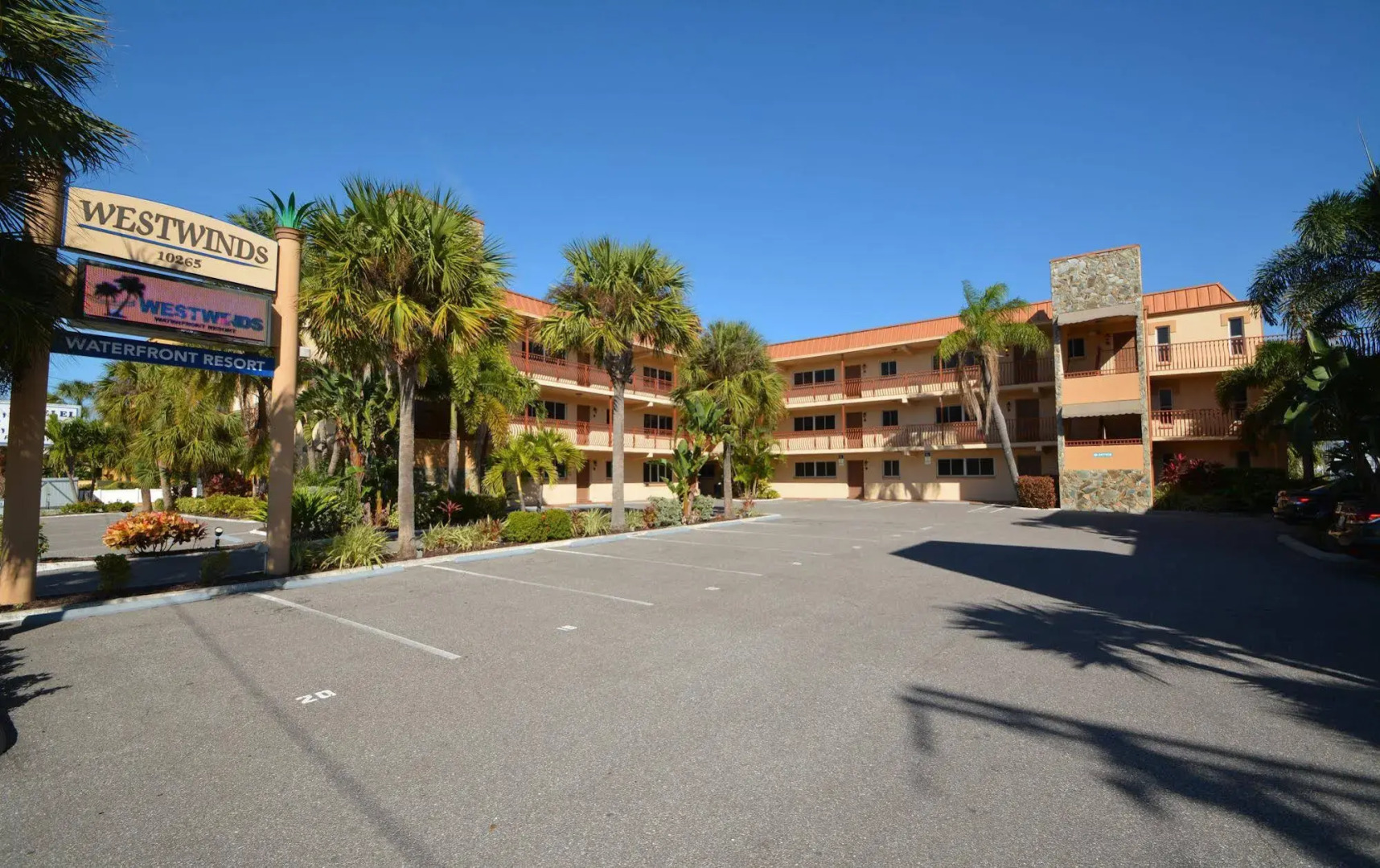 Photo - Westwinds Waterfront Resort