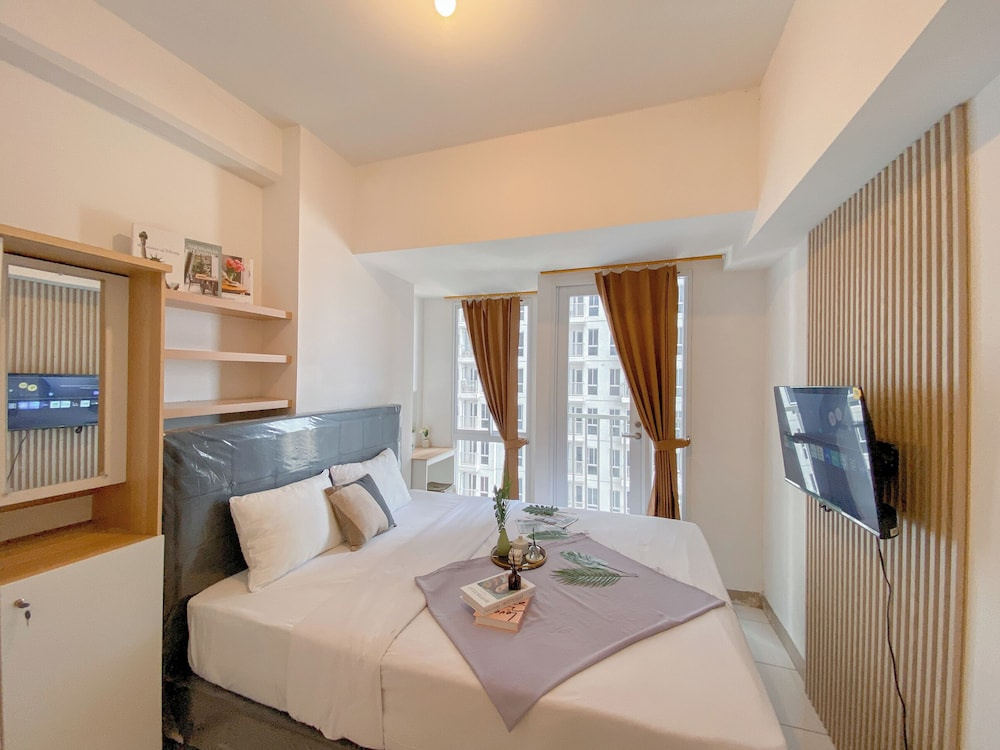 Cozy Studio at 15th Floor Tokyo Riverside PIK 2 Apartment
