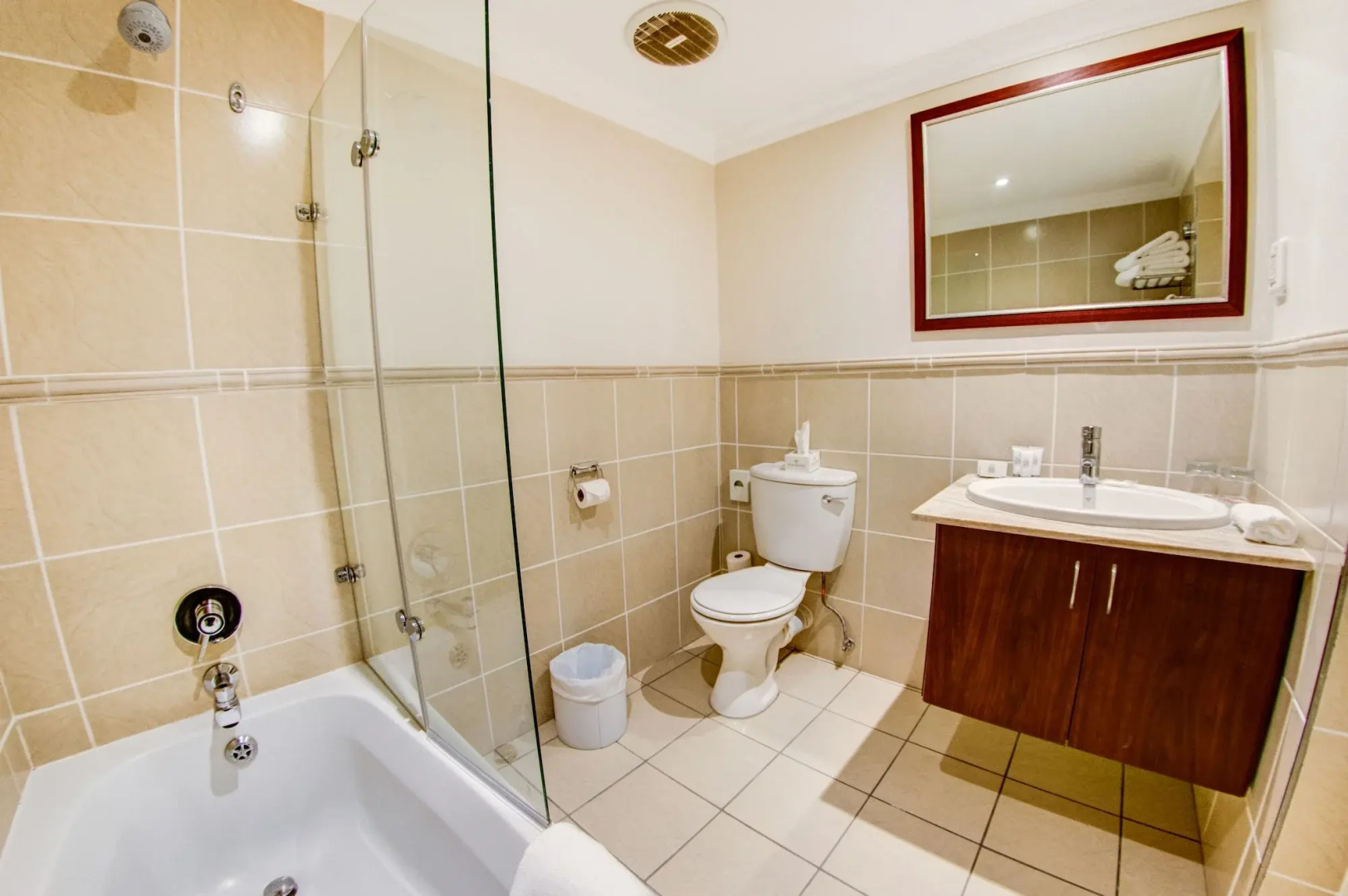 Photo - Courtyard Hotel Sandton