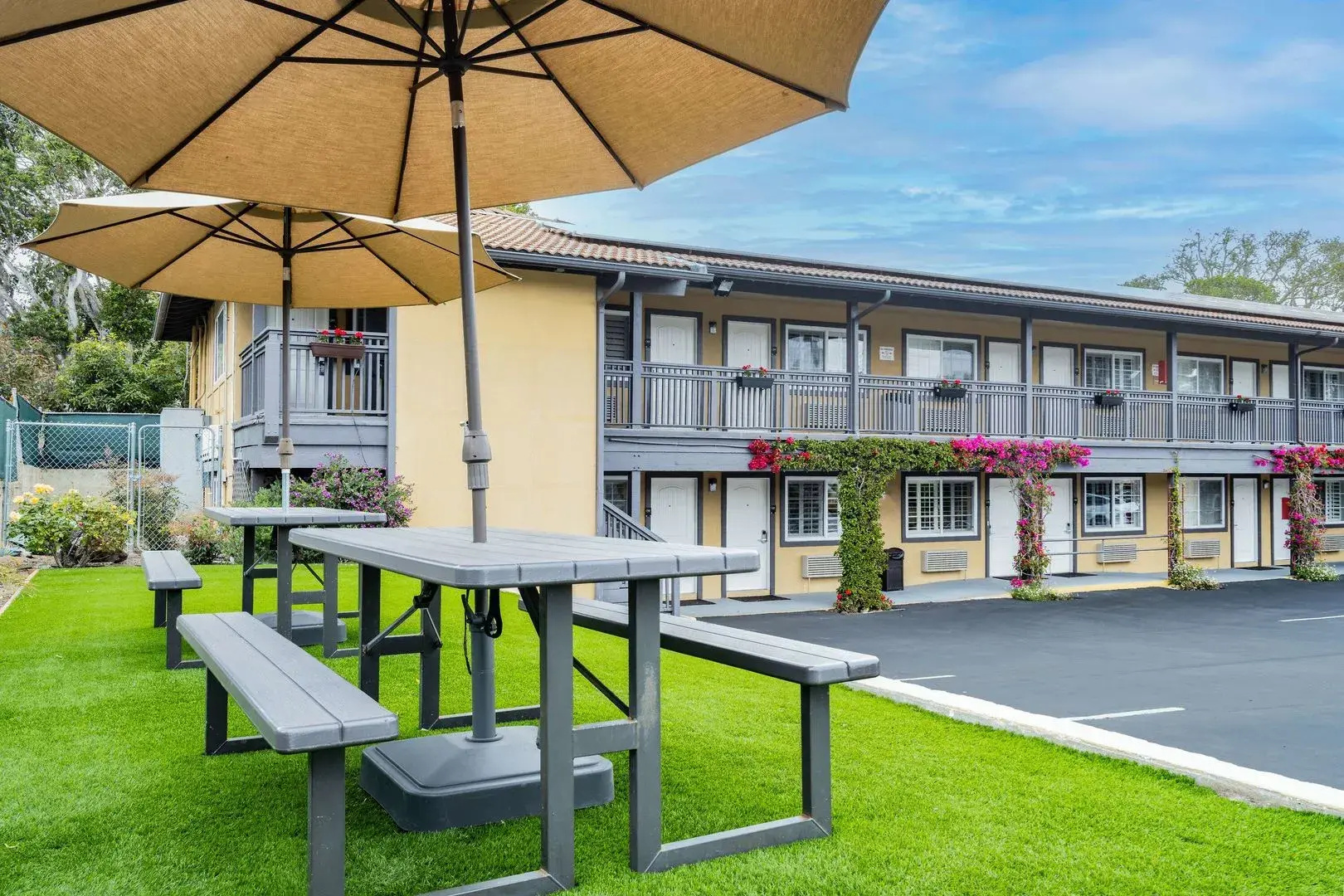 Photo - Aura Inn Monterey