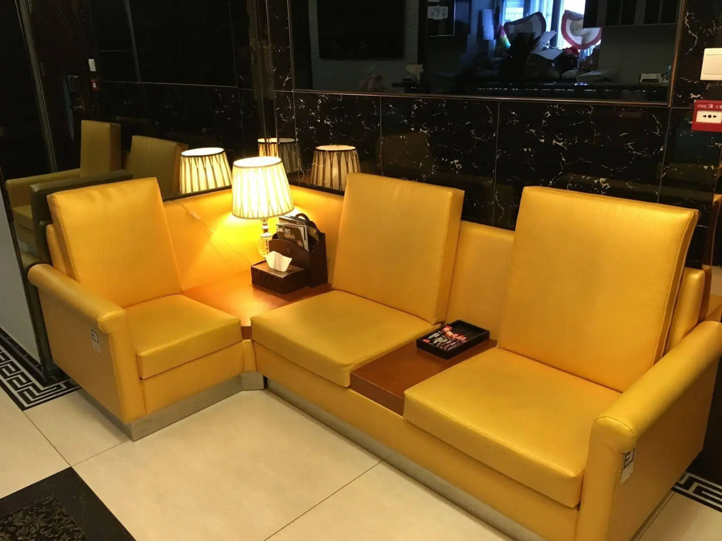 Photo - Seasons Hotel