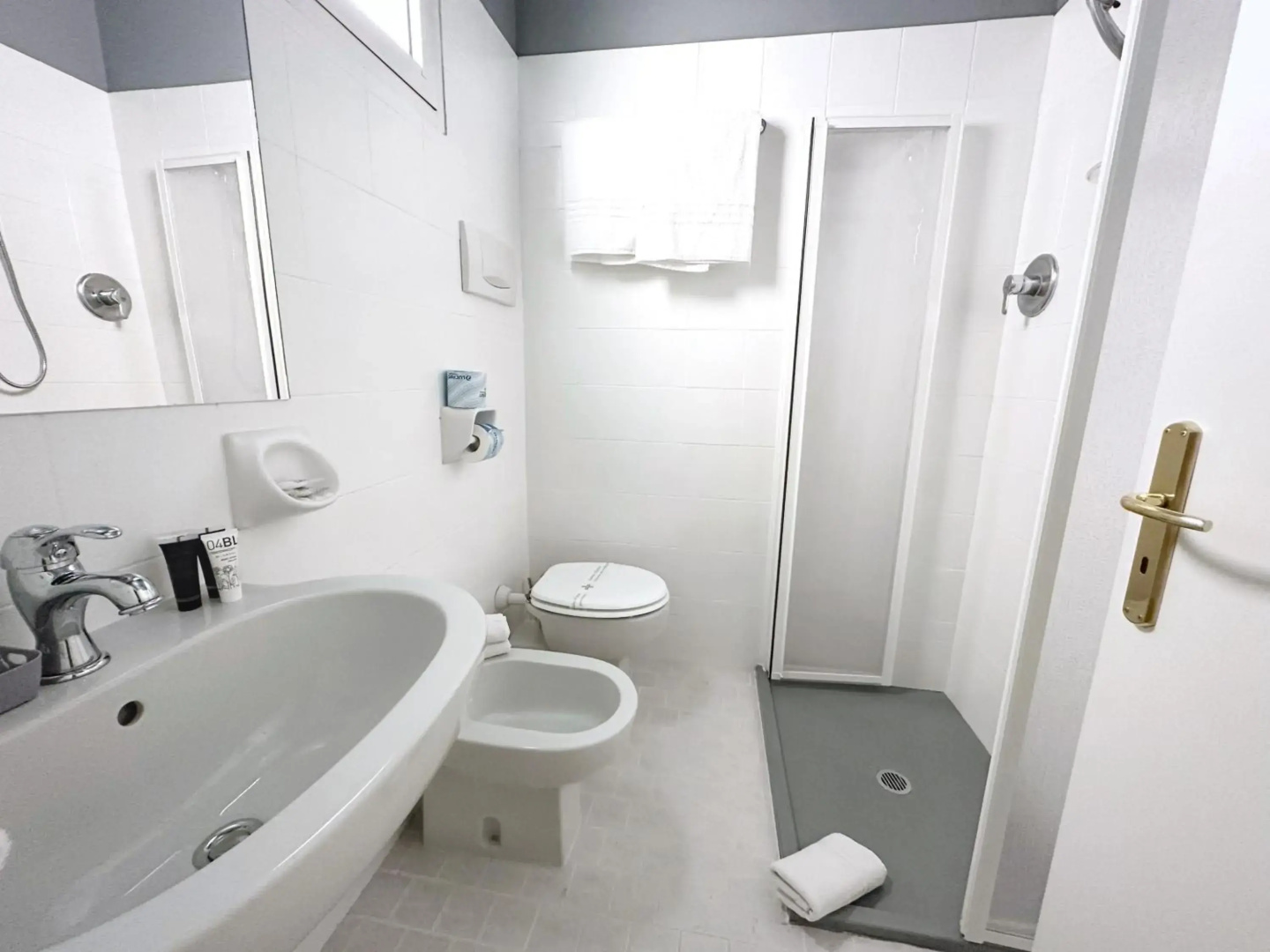 Photo - Aura Living Hotel