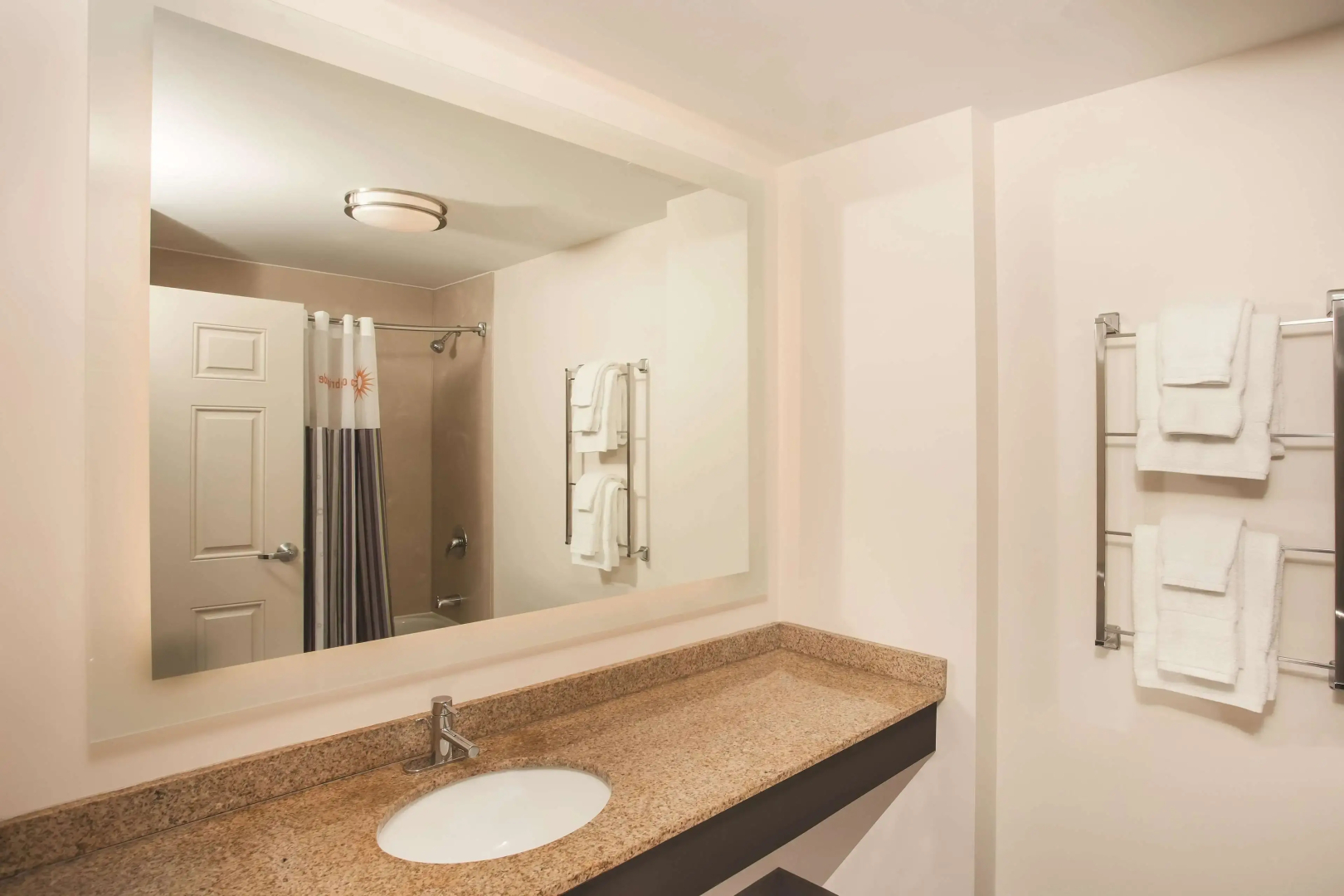 Foto - La Quinta Inn & Suites by Wyndham Chicago Downtown